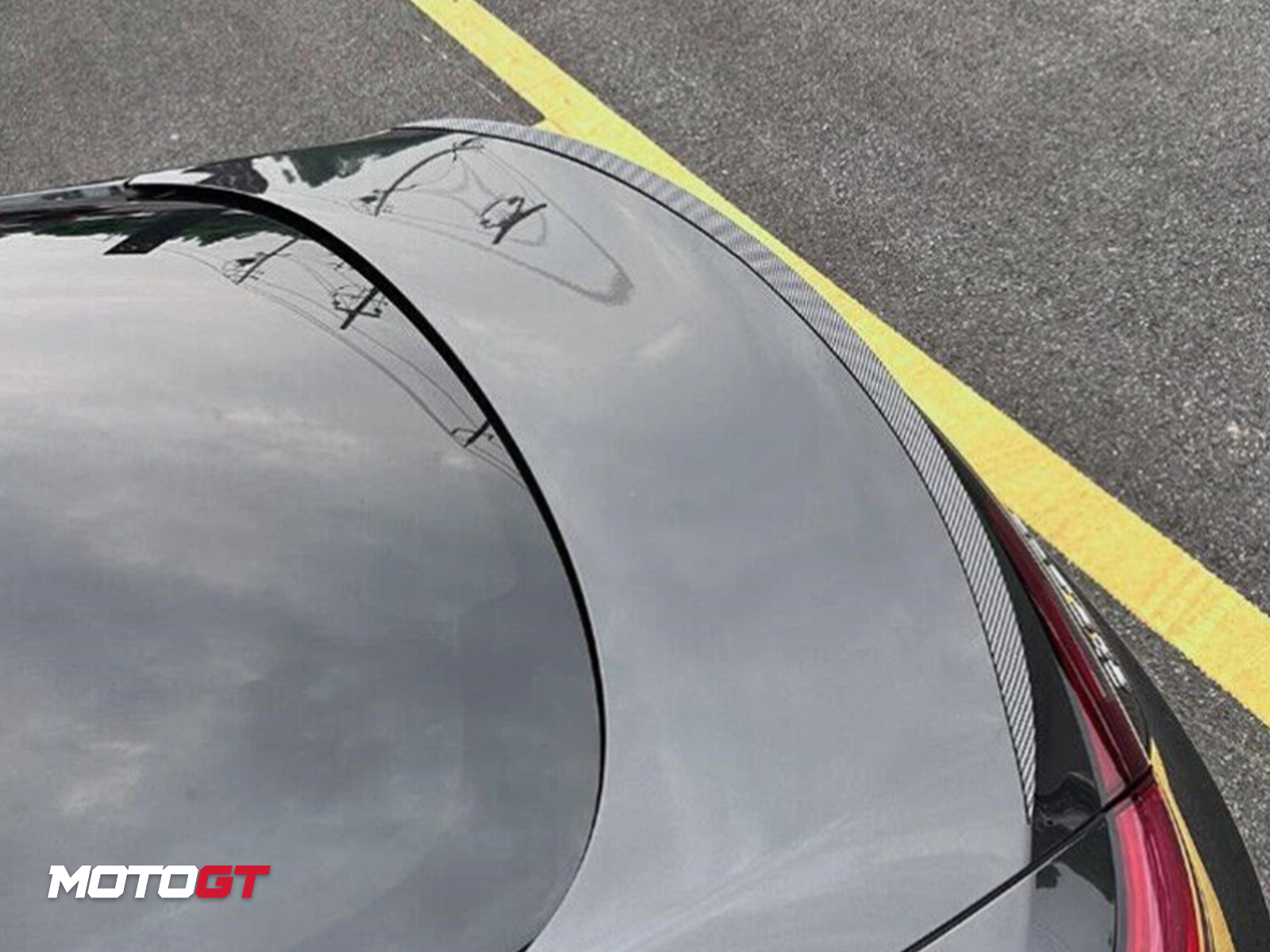 CLE CLASS REAR SPOILER